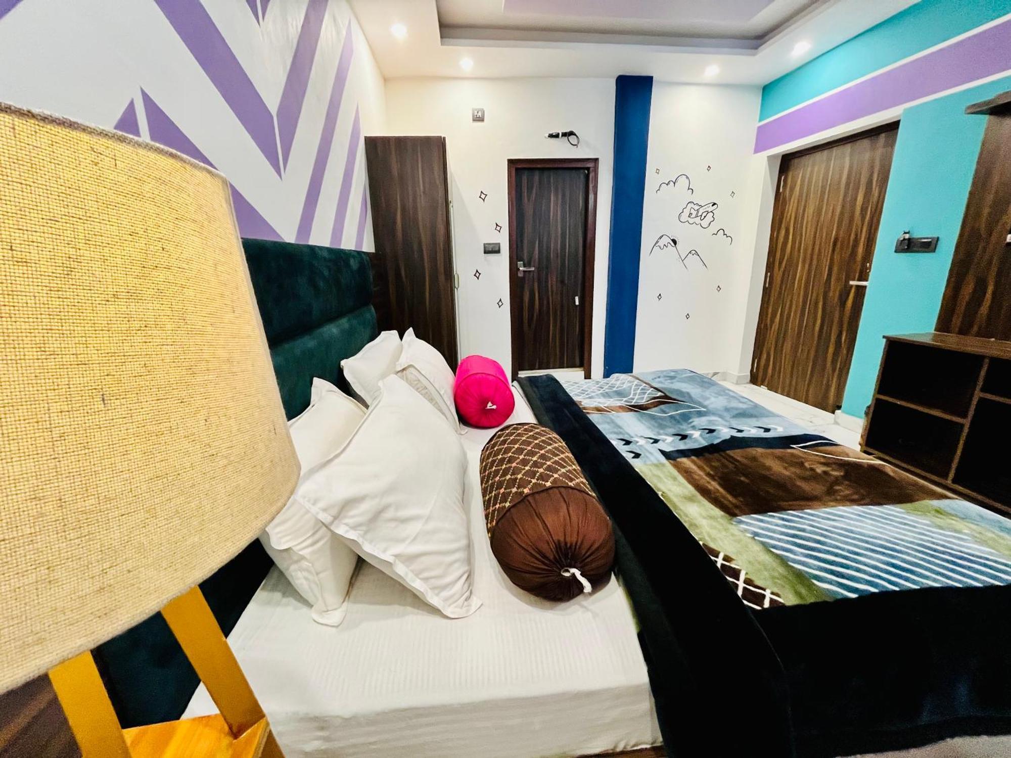 Bonfire Hostels Rishikesh Exterior photo