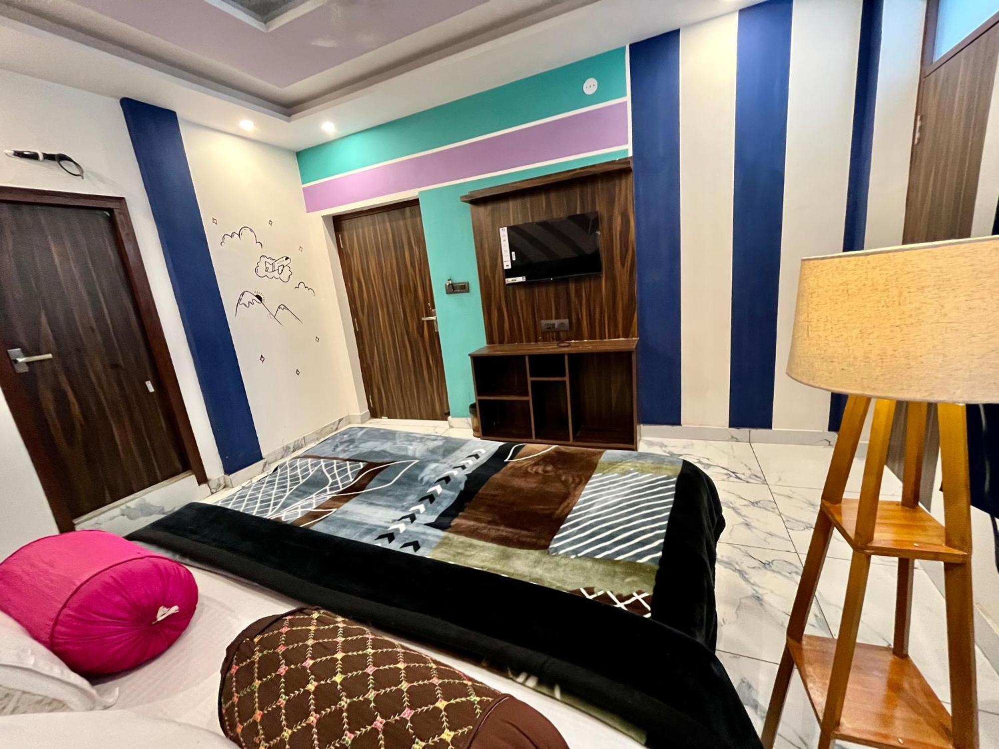 Bonfire Hostels Rishikesh Exterior photo
