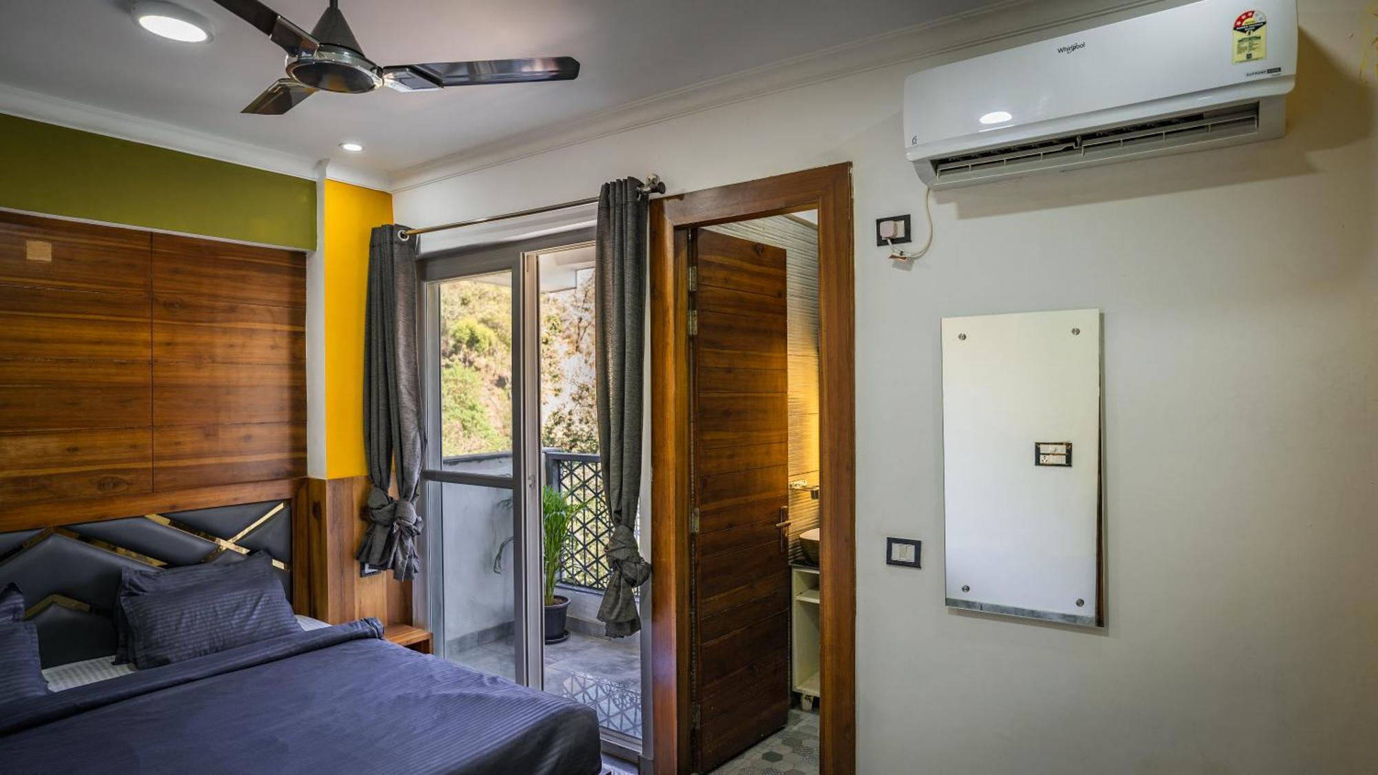Bonfire Hostels Rishikesh Exterior photo